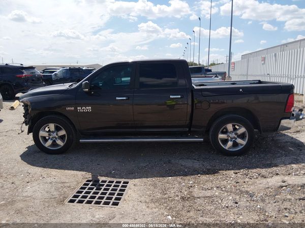 2016 RAM 1500 SLT