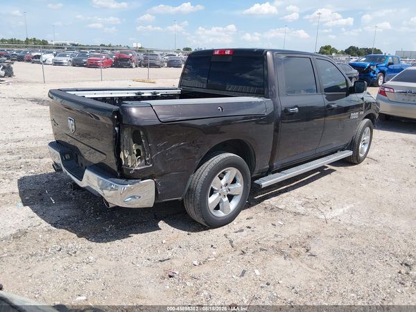 2016 RAM 1500 SLT