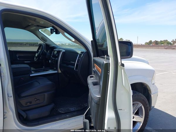 2017 RAM 1500 LARAMIE  4X4 5'7 BOX
