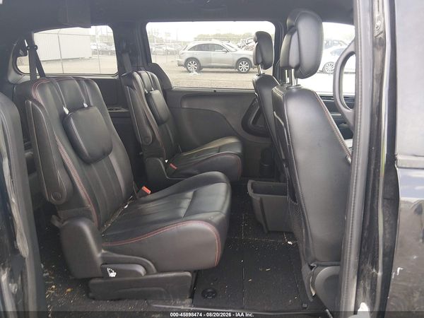 2018 DODGE GRAND CARAVAN GT — I8
