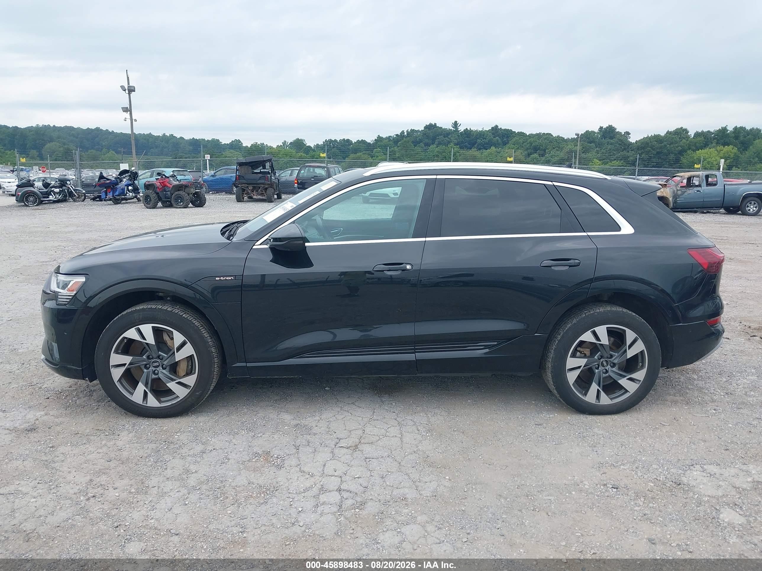 2022 AUDI E-TRON PREMIUM PLUS QUATTRO