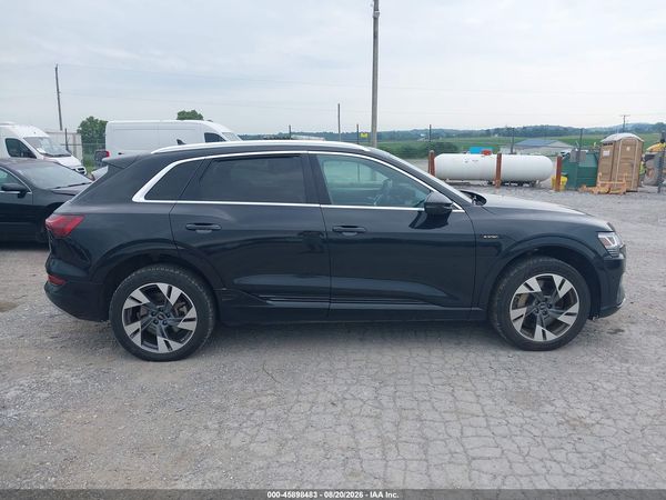 2022 AUDI E-TRON PREMIUM PLUS QUATTRO
