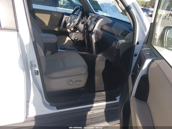2022 TOYOTA 4RUNNER SR5 PREMIUM