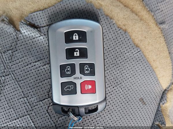 2015 TOYOTA SIENNA