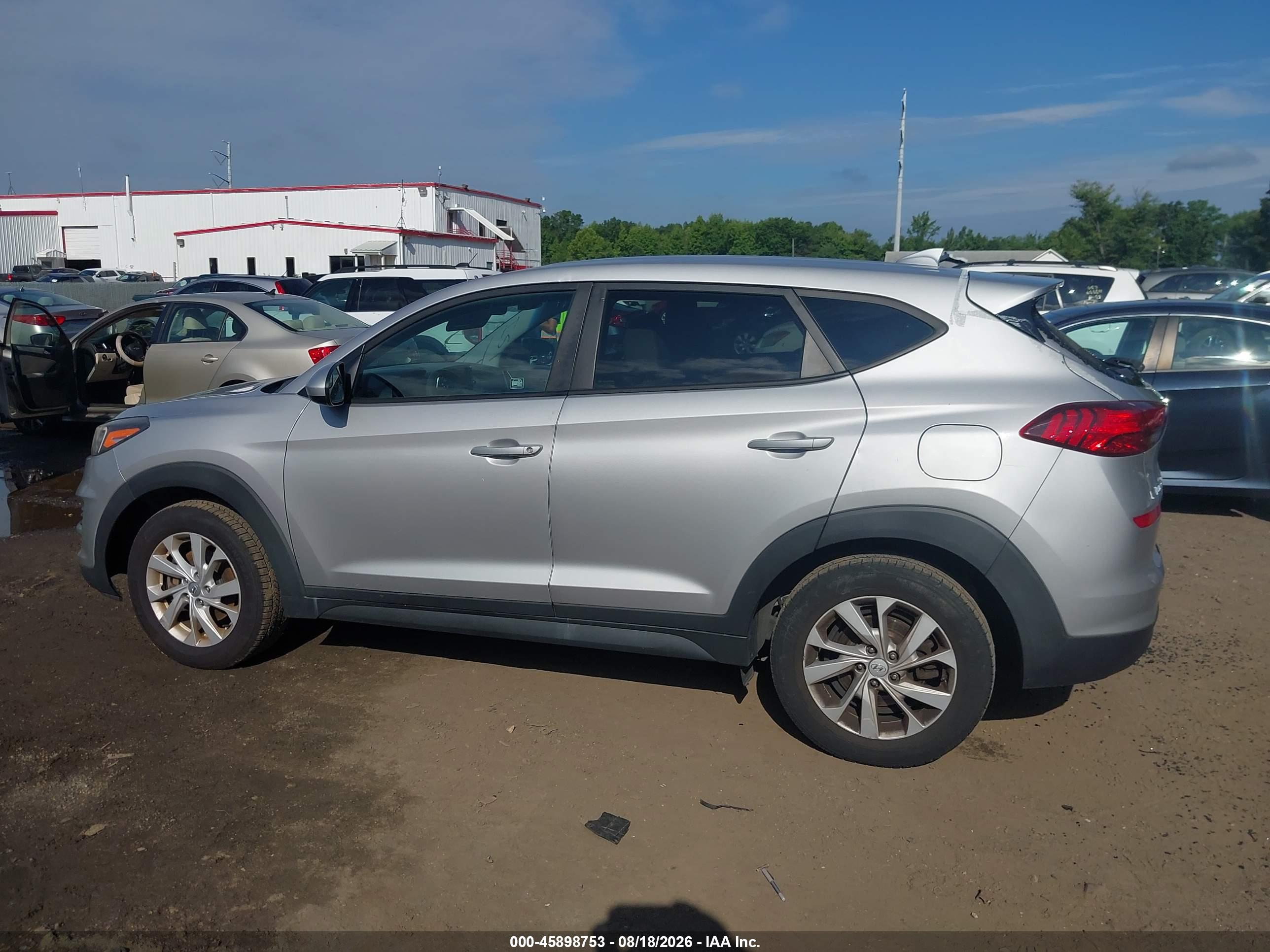 2020 HYUNDAI TUCSON SE