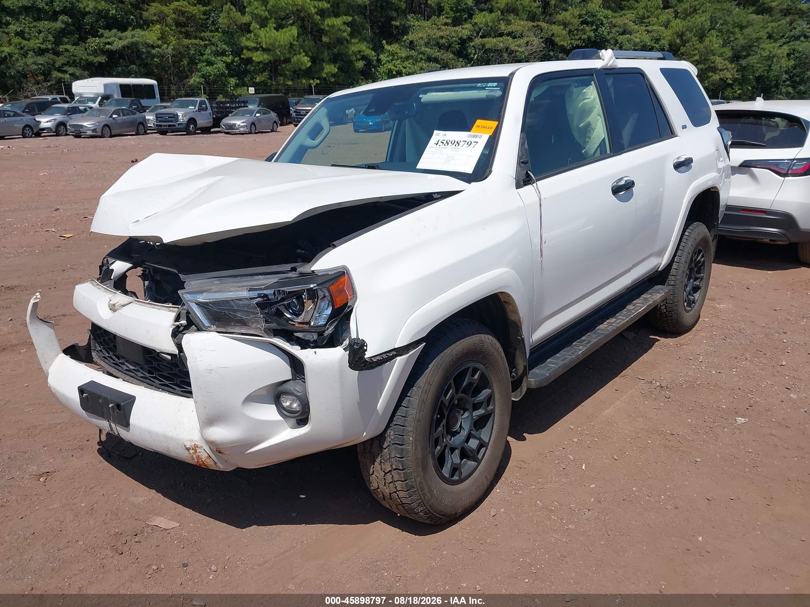 2021 TOYOTA 4RUNNER SR5 — I2