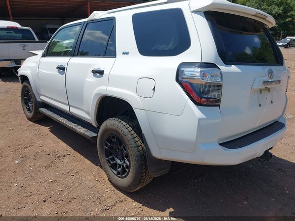 2021 TOYOTA 4RUNNER SR5 — I3