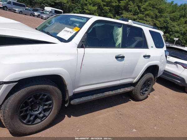 2021 TOYOTA 4RUNNER SR5 — I117