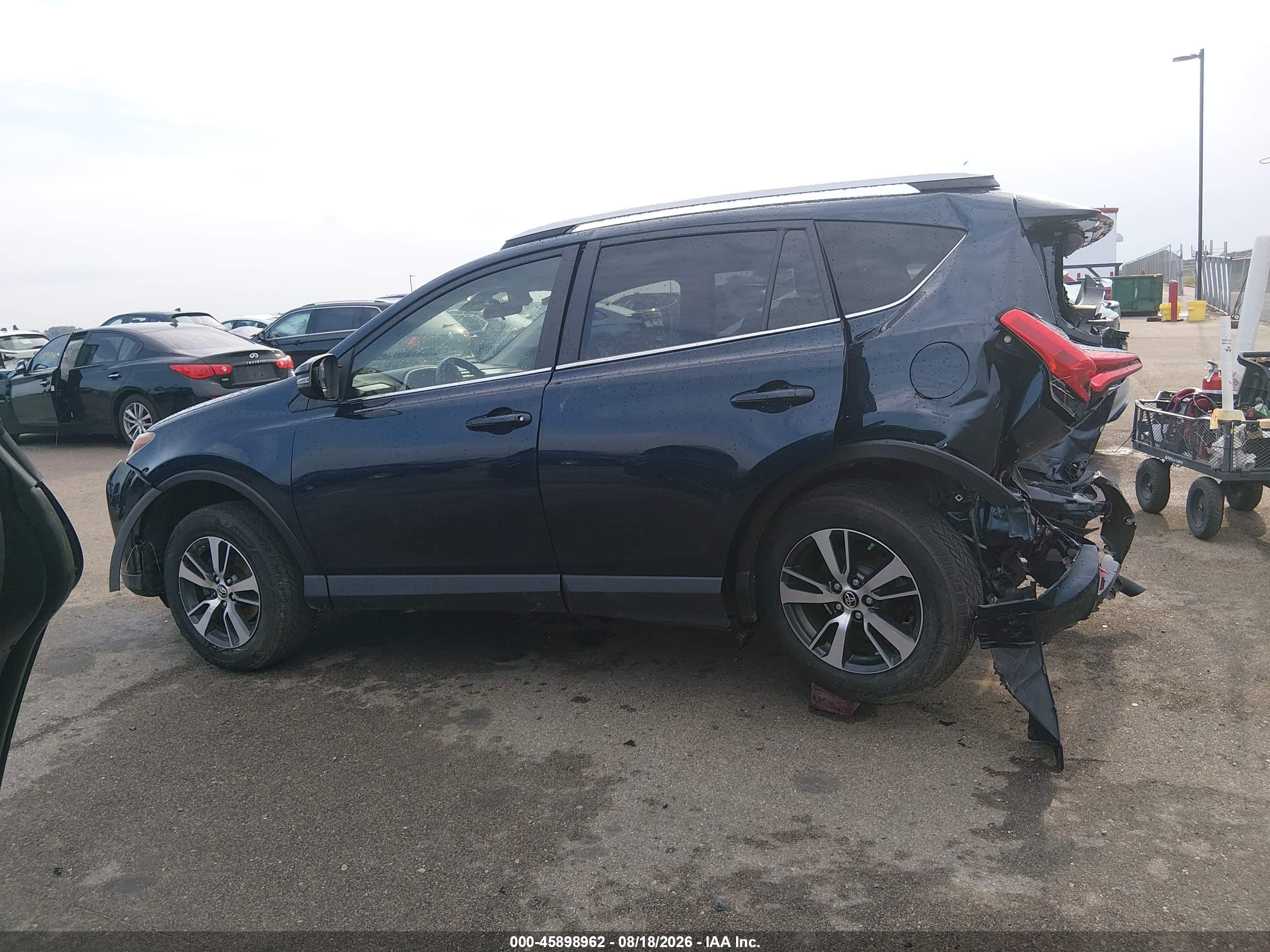 2017 TOYOTA RAV4 XLE