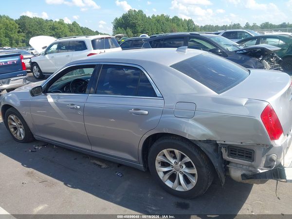 2015 CHRYSLER 300 LIMITED — I117