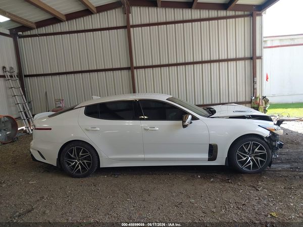 2022 KIA STINGER GT-LINE