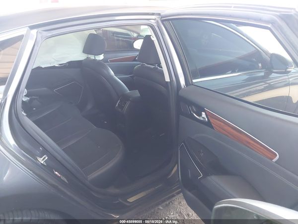 2017 KIA CADENZA PREMIUM