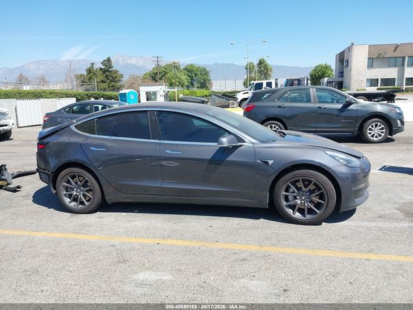 2018 TESLA MODEL 3 LONG RANGE/PERFORMANCE