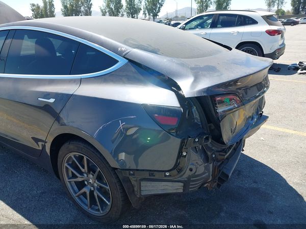 2018 TESLA MODEL 3 LONG RANGE/PERFORMANCE