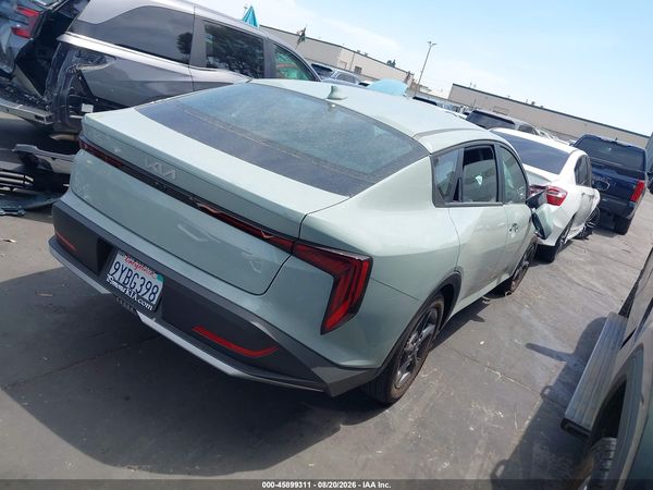 2026 KIA K4 LXS