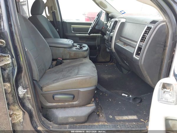 2017 RAM 1500 SLT  4X2 6'4 BOX
