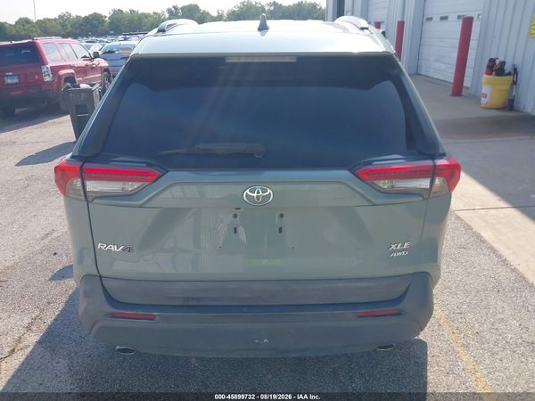 2019 TOYOTA RAV4 XLE