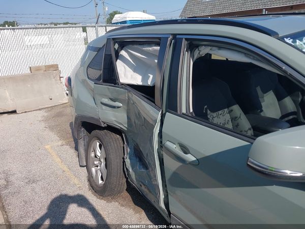 2019 TOYOTA RAV4 XLE