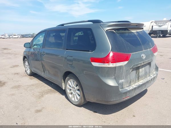 2013 TOYOTA SIENNA LE 7 PASSENGER — I3