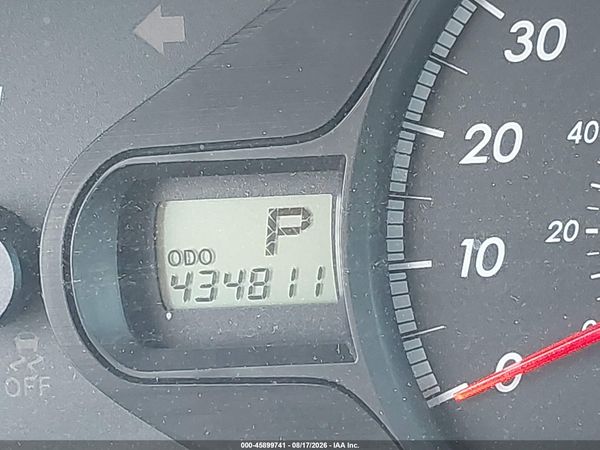 2013 TOYOTA SIENNA LE 7 PASSENGER — I118