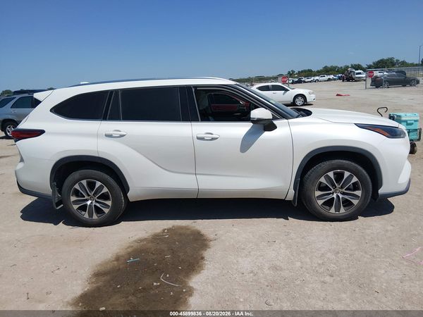 2021 TOYOTA HIGHLANDER XLE