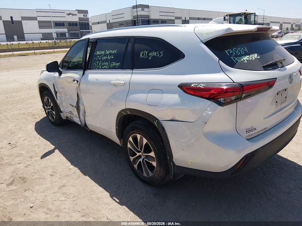 2021 TOYOTA HIGHLANDER XLE