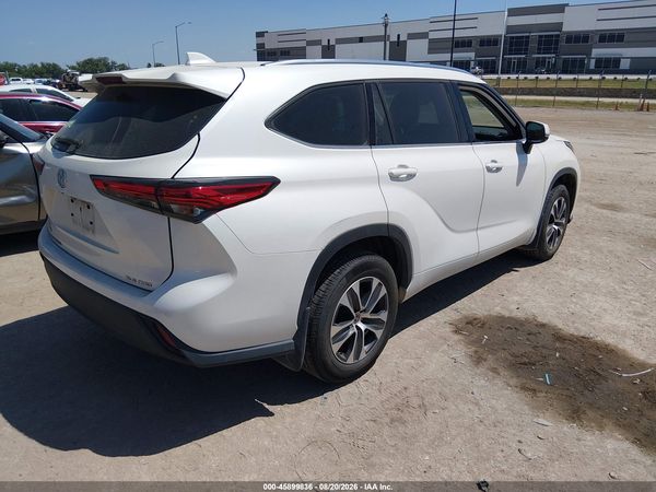 2021 TOYOTA HIGHLANDER XLE