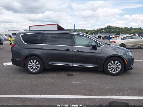 2017 CHRYSLER PACIFICA TOURING-L — I116