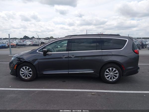 2017 CHRYSLER PACIFICA TOURING-L — I117