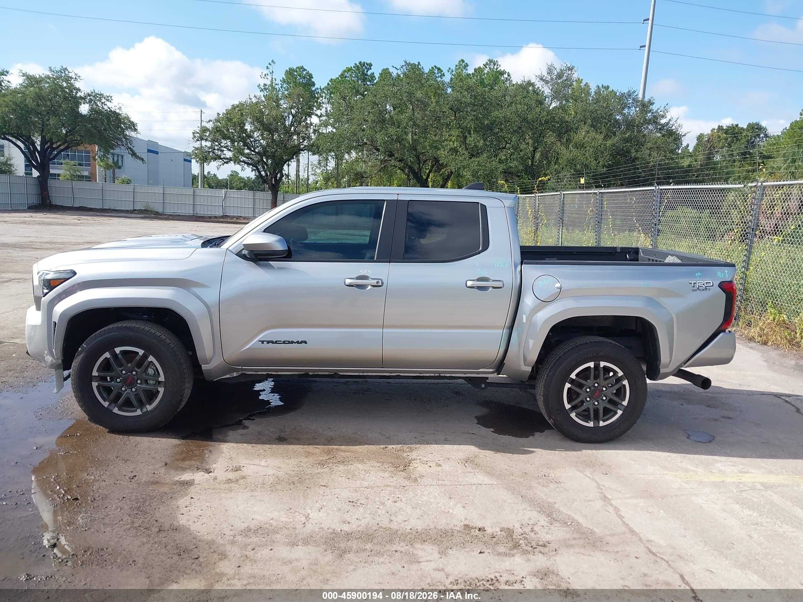 2024 TOYOTA TACOMA TRD SPORT