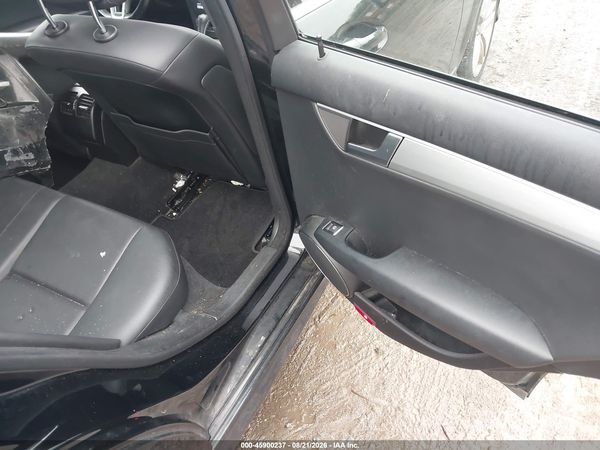 2013 MERCEDES-BENZ C 300 SPORT 4MATIC — I8