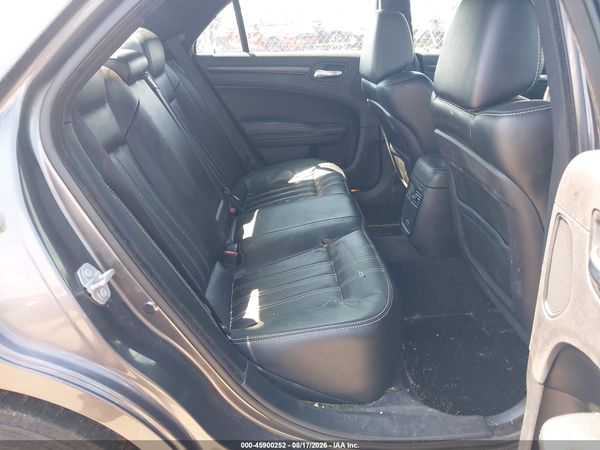 2016 CHRYSLER 300 300S — I8
