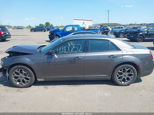 2016 CHRYSLER 300 300S — I117