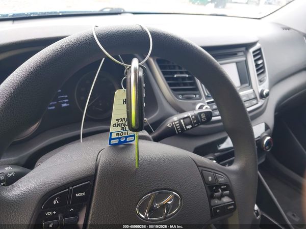 2016 HYUNDAI TUCSON SE
