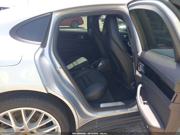 2017 PORSCHE PANAMERA 4