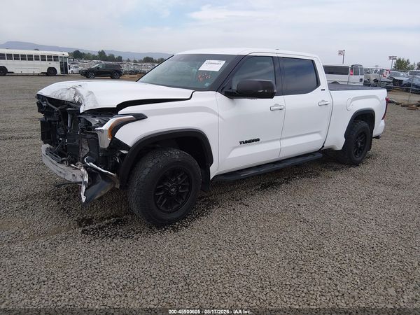 2022 TOYOTA TUNDRA SR5