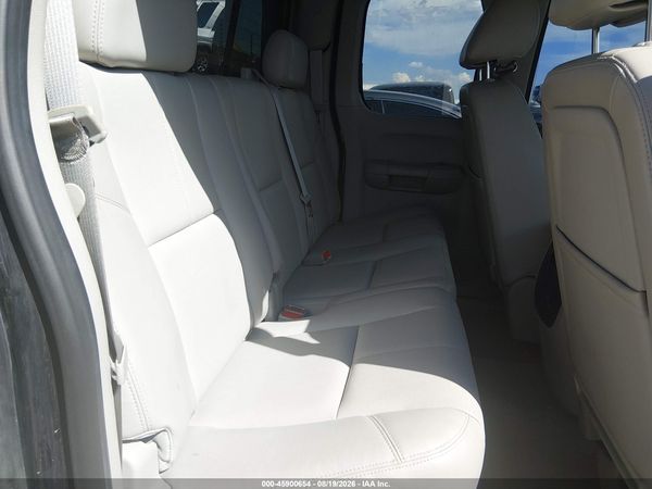 2013 CHEVROLET SILVERADO 1500 LTZ — I8