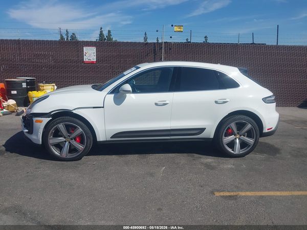 2022 PORSCHE MACAN
