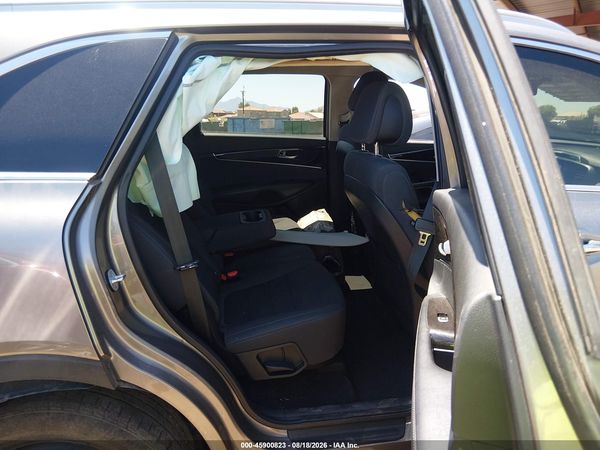 2016 KIA SORENTO 2.4L LX
