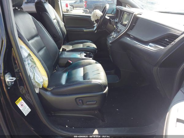 2016 TOYOTA SIENNA SE 8 PASSENGER — I5
