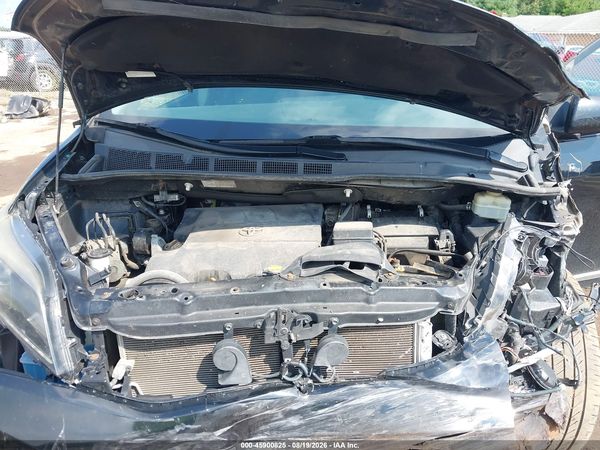 2016 TOYOTA SIENNA SE 8 PASSENGER — I10