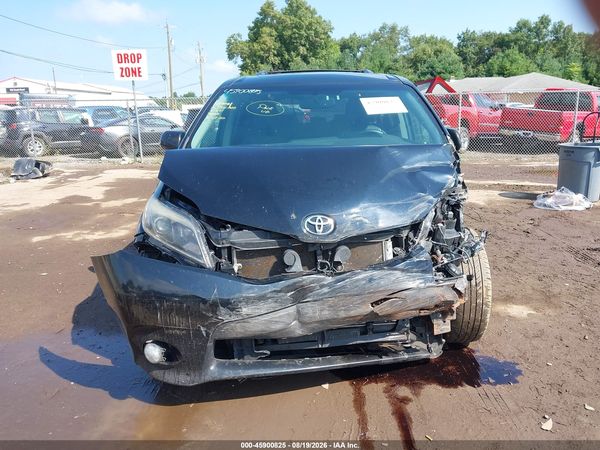 2016 TOYOTA SIENNA SE 8 PASSENGER — I115