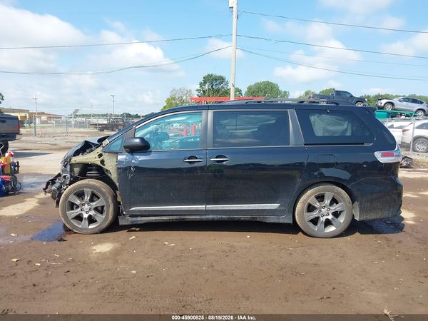 2016 TOYOTA SIENNA SE 8 PASSENGER — I117