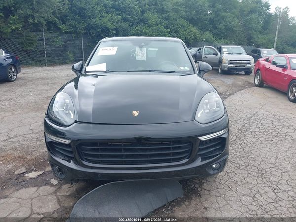2017 PORSCHE CAYENNE S