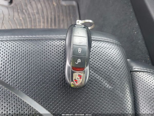 2017 PORSCHE CAYENNE S