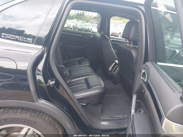 2017 PORSCHE CAYENNE S