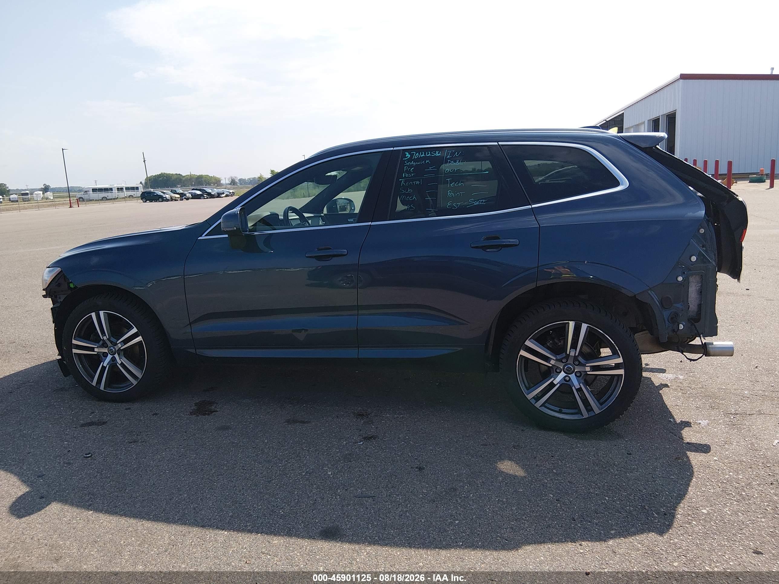 2021 VOLVO XC60 T5 MOMENTUM