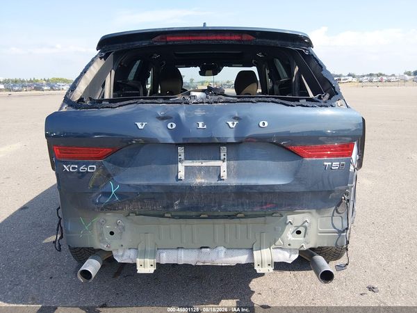 2021 VOLVO XC60 T5 MOMENTUM