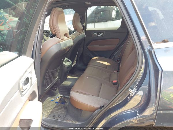 2021 VOLVO XC60 T5 MOMENTUM