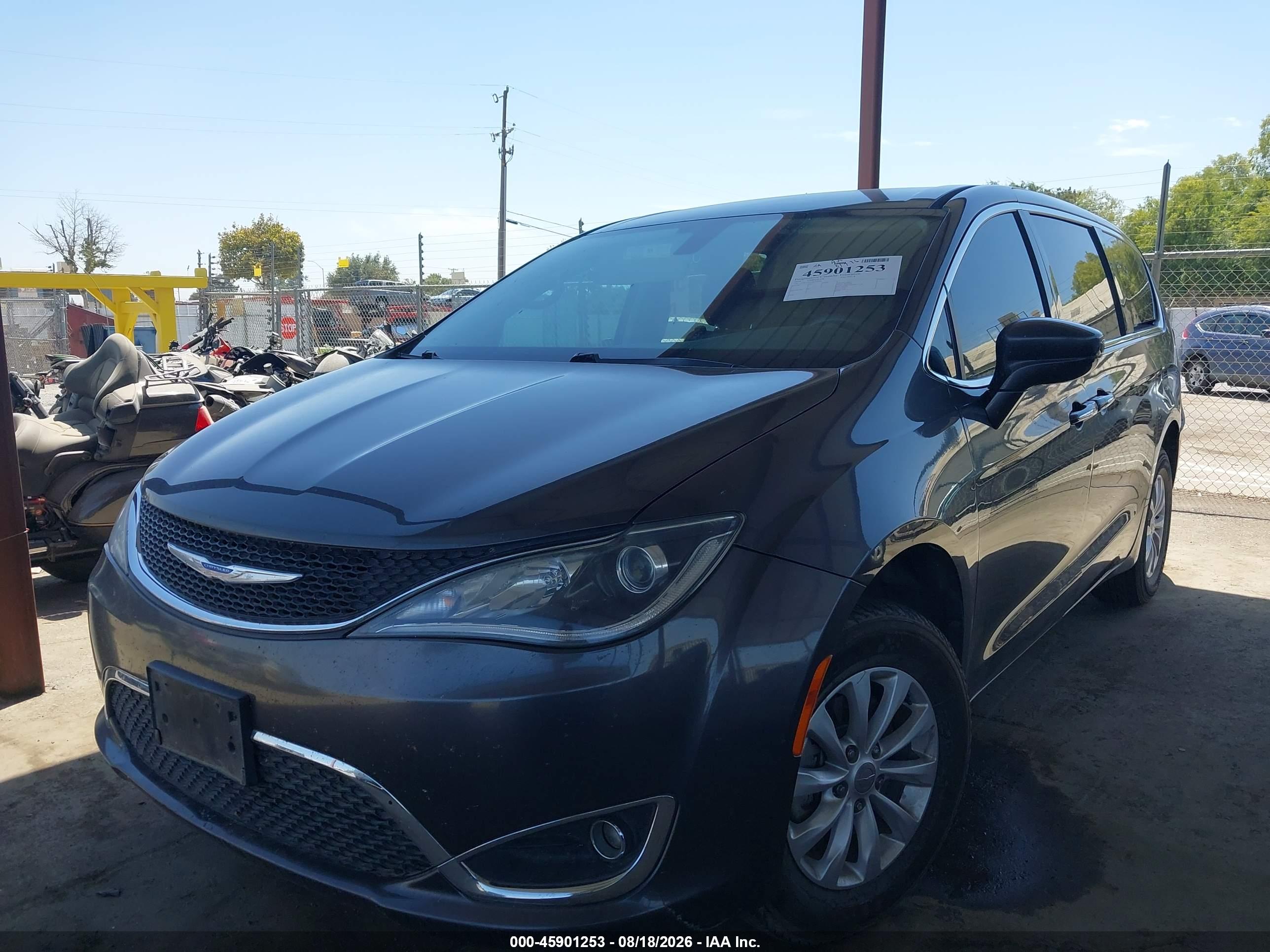 2018 CHRYSLER PACIFICA TOURING PLUS — I2